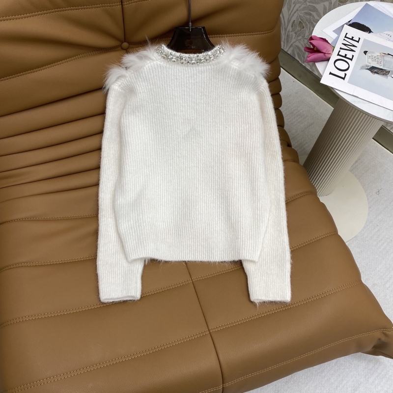 chr1st1an D10r outwear